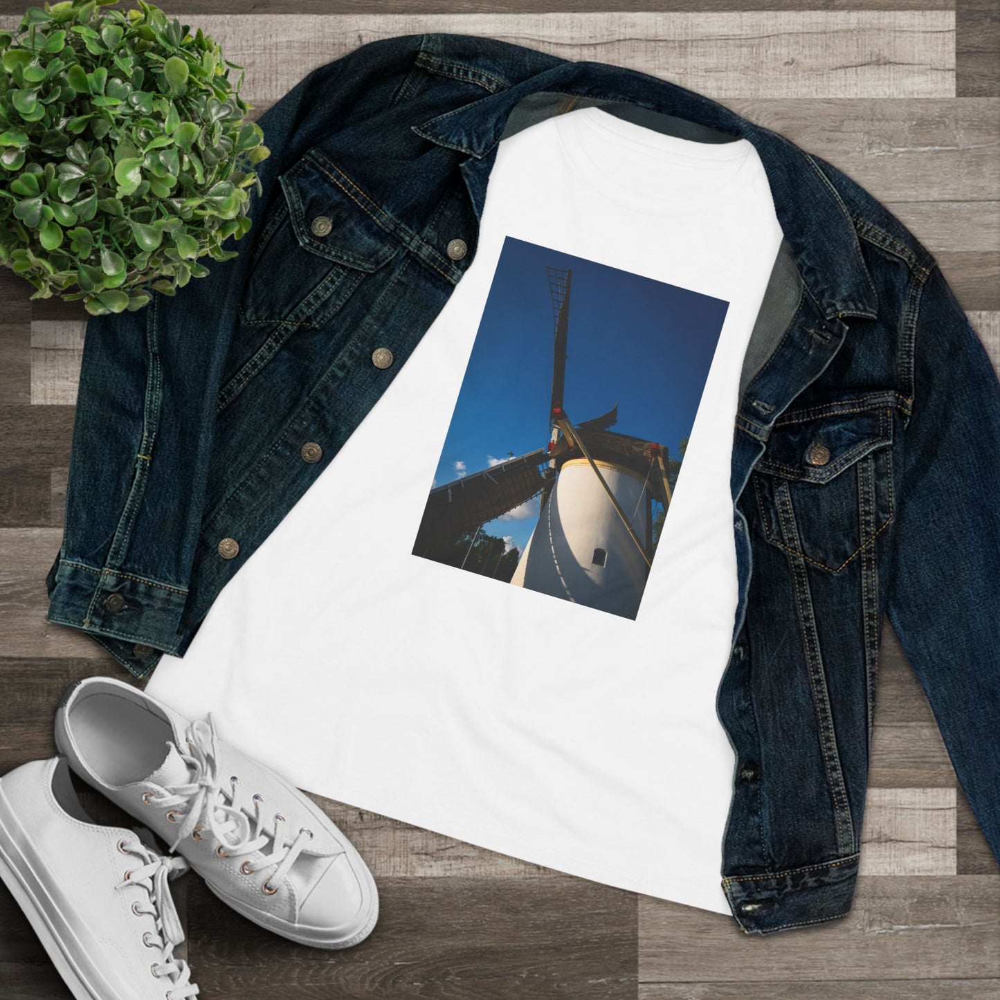 Leiden Windmill Woman's Tee | The StudioTJ Signature Collection